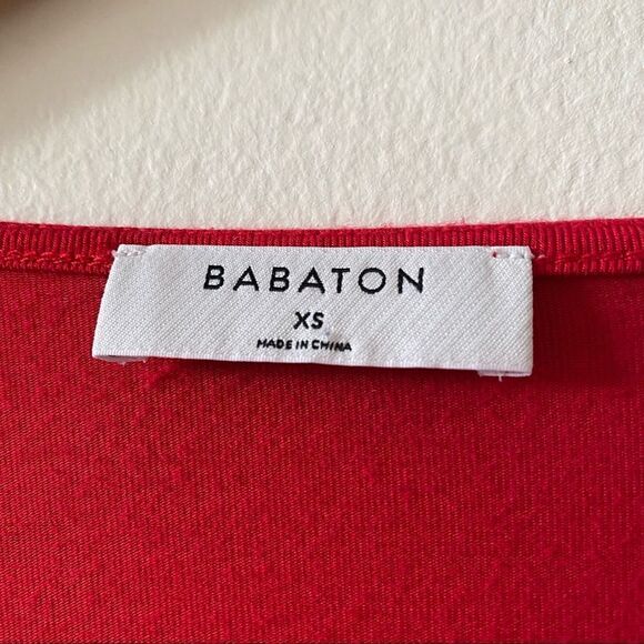 Aritzia Babaton Jeronimo Cropped Long Sleeve In Red - Picture 3 of 5